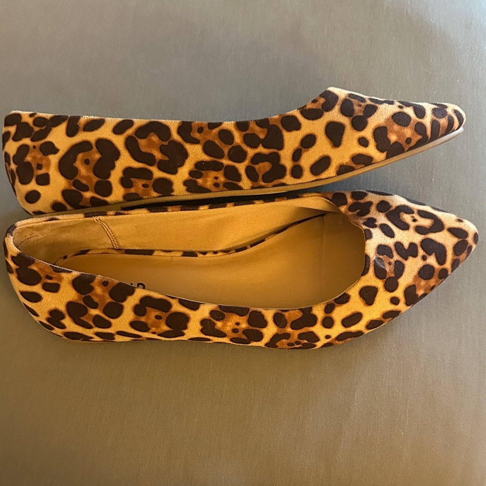torrid Leopard Print Pointed-Toe Flats - Tan/Black - Picture 5 of 6